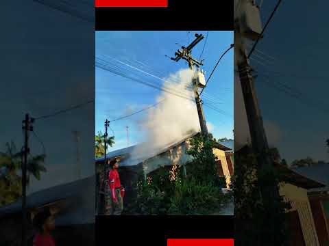 Incêndio em transformador é controlado pela brigada de incêndio municipal sem feridos. 🔥👩‍🚒 #ipixuna