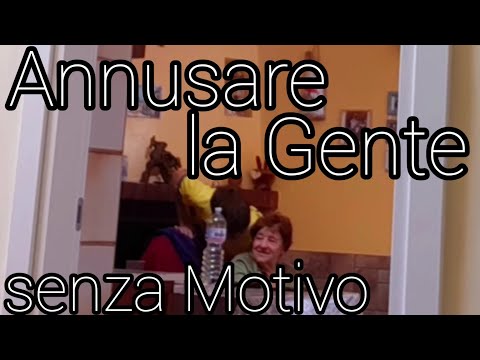 Annusare la Gente senza Motivo - Prank #2 - OldVersions Videogame