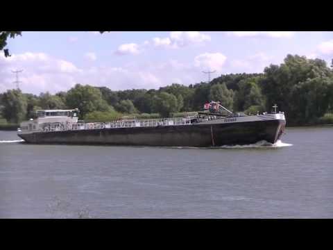 De Merwede vanaf de Adriaan Volkersingel Sliedrecht 1