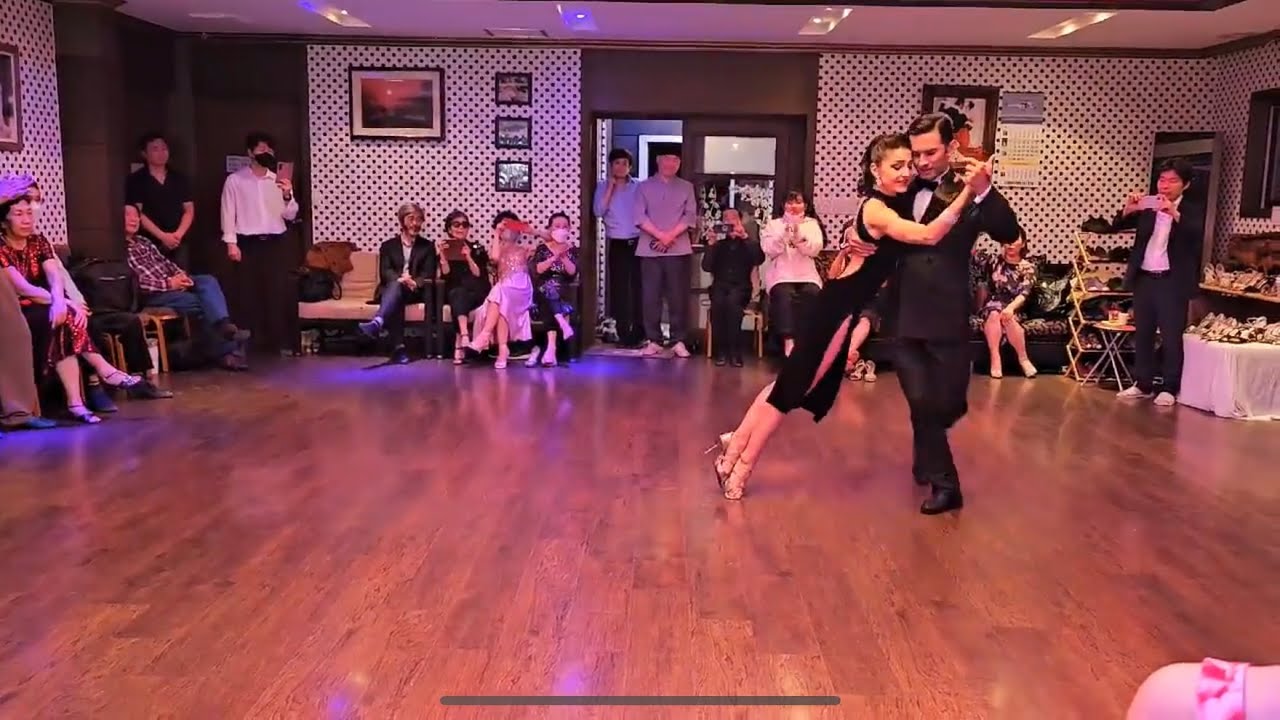 Video thumbnail for Pelin y Miguel Calvo - Golgota (Biagi/Ibañez) in Jinju tango camp