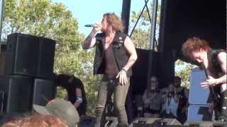 Asking Alexandria- Morte Et Dabo Circle Pit Fan Throws Water Bottle At Danny Mayhem Festival 2012