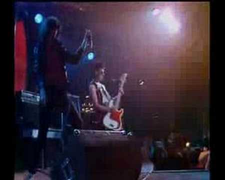 Ramones - We Want the Airwaves (Live)