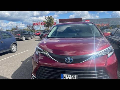 Discover The Toyota Sienna XLE Hybrid 2022: Top 5 Features That I Love About My Toyota Sienna!
