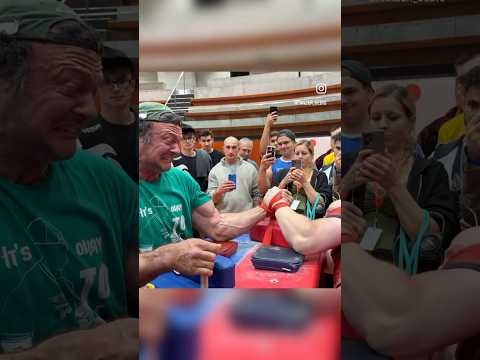 Devon Larratt struggling ? 🤔😏 #sandrissedis #devonlarratt #armwrestling