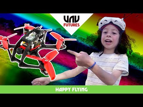 worlds-most-excited-6yr-old-tries-fpv-racing-drones-happy-flying-35