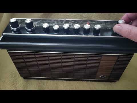 LOEWE Opta T81 vintage radio W.Germany 1972 fully functional, demo FM band.