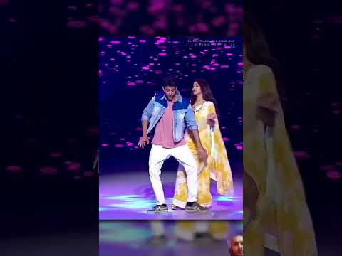 Hrithik Roshan our Madhuri Dixit #dance #performance #stageshow #youtube #shortvideo #bollywood