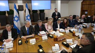 דברי ראש הממשלה בנימין נתניהו בפתח ישיבת הממשלה - 24/12/23 (עדכוני משרד ראש הממשלה) - התמונה מוצגת ישירות מתוך אתר האינטרנט יוטיוב. זכויות היוצרים בתמונה שייכות ליוצרה. קישור קרדיט למקור התוכן נמצא בתוך דף הסרטון