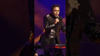 Extraordinary🎵🎶 @ARRahman performs &#39;Chaiyya Chaiyya&#39; live at The Other Songs!