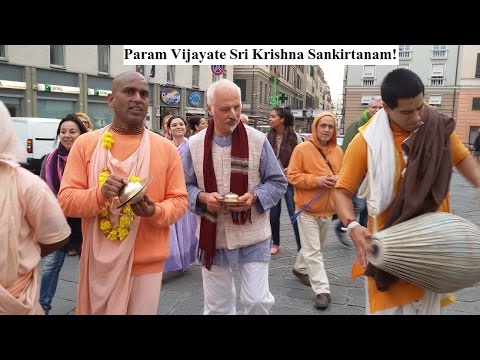 Harinam Sankirtan with B.R. Siddhanti Maharaj and Brajendra Nandan Prabhu || Italy 2016