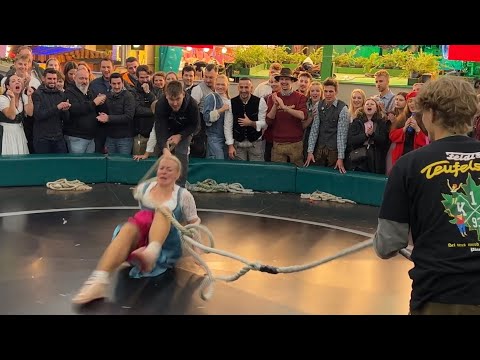 TEUFELSRAD DAMEN / SEXY GIRLS RIDE 20 / OKTOBERFEST MÜNCHEN 2022 / DEVILS WHEEL WOMAN / CRAZY GIRLS