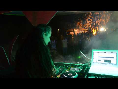 Paradise @ Rica Amaral / 01.06.13