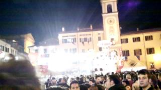 preview picture of video 'festa dei falo 2012 sfilata parte 4'