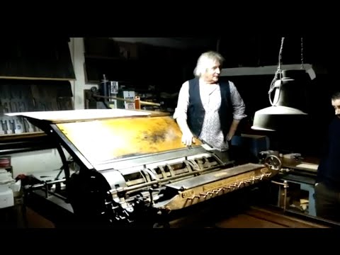 Wood print tests on a ancient book printing machine, the next step of 'A paper monument''