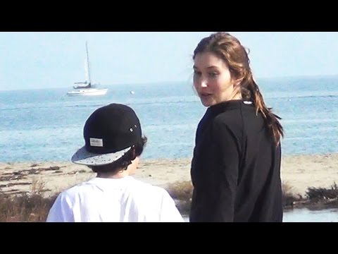 13歲泡妞 (13 Year Old Picking Up Girls)