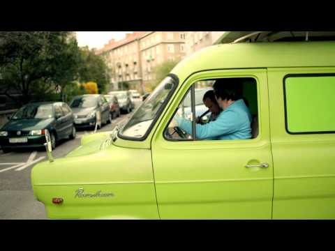 VÚB banka: Bež mladý, bež!