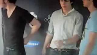 Jonas Brothers-Dance Dance