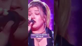 Kelly Clarkson singing Not Gon' CrySong by Mary J. Blige with Babyface #kellyclarkson