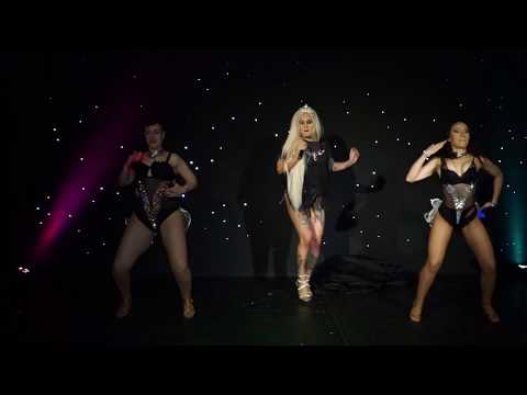 Camila Montalban - Las Reinas Del Can