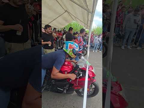 Suzuki Gsxr600 vs Suzuki Gsxr600  #gsxr600  #Suzukigsxr600 #arrancones #cuartodemilla