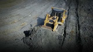 Performance Cutting Edges on Cat® D8T Dozer Make the Job Faster, Easier, and Cleaner