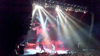 Danzig Legacy 05 - Bringer Of Death - Cell Video - Hammerstein Ballroom, NY - 10-29-11.3gp