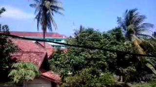 preview picture of video 'Penampakan sekitar Jl Airlangga Islamic Centre Mataram dilihat dr atap STIE AMM 2014 11 01 10 26 27'