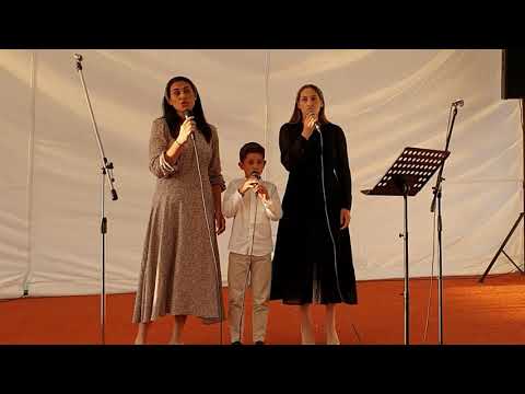 Adriana Stoica, Debora și David Vitan - Avem un Dumnezeu adevărat