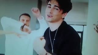 E balla con me .😍😍😍Riki