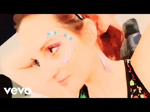 SamC - Locking Eyes (Official Video)