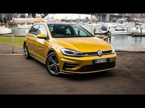 Interior Exterior: 2017 Volkswagen Golf 110TSI Highline