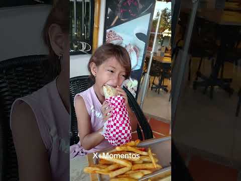 Familia Beekeeper dando degustaciones de comidas regias en Monterrey Casanare Colombia. activos