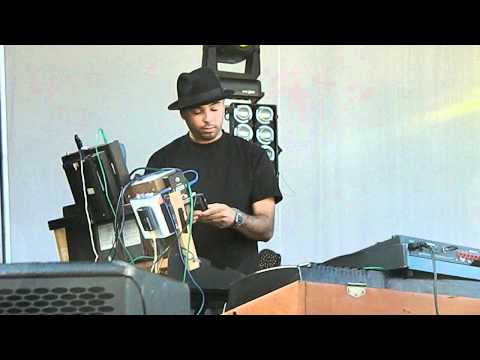 Dam-Funk + Master Blazter - *Computer Jay Solo* [Live @ Bumbershoot 2011] (SSG Music)