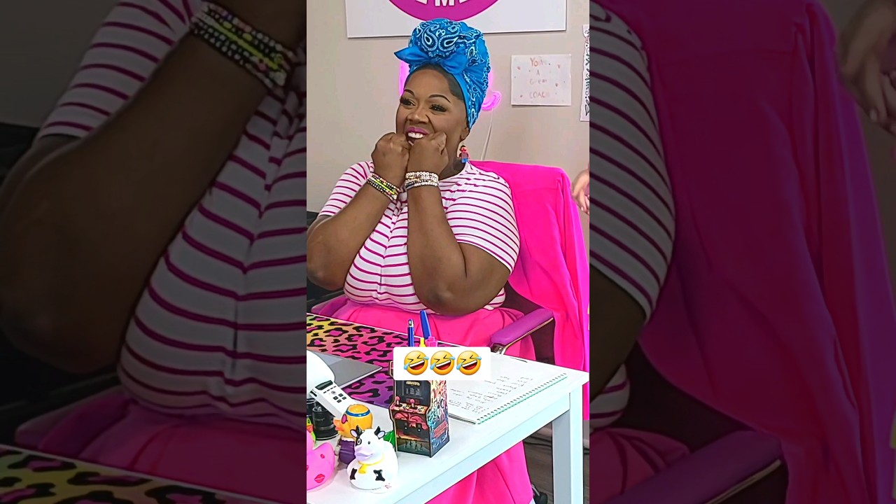 Vocal Coach LOSES IT when student messes up Sabrina Carpenter's ESPRESSO RIFF!