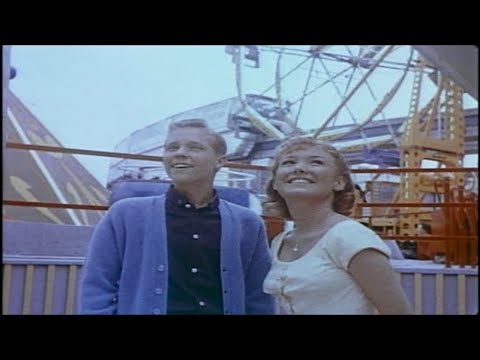 Skeewiff - A la Mode and Hip Happening