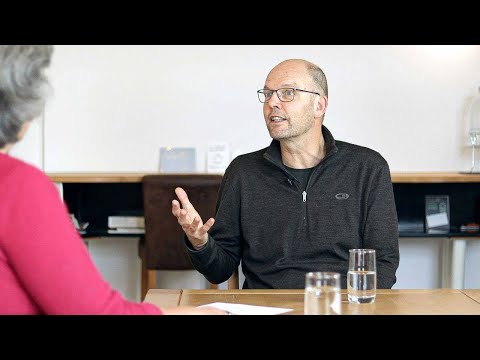 Held by the Earth – how we find inner stability