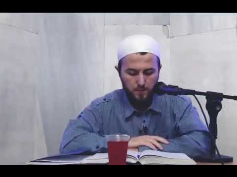 7. A e prish namazin ne qofse dikush na kalon perpara ne Namaz?