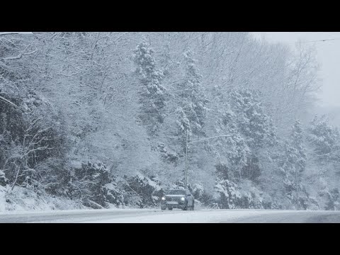 Massenkarambolage bei Winterwetter in Oregon