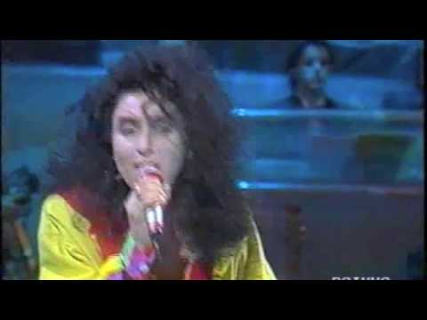 Aida Satta Flores - Io scappo via - Sanremo 1993.m4v