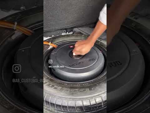 JBL BASS PROJBL BassPro Hub 11”(27.9cm)200W RMS ACTIVE SpareTire Subwoofer with Remote Control