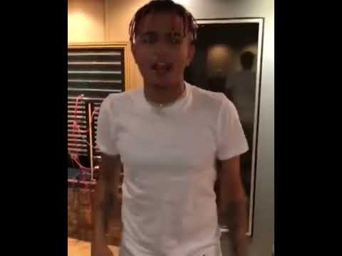 Prévia : Skinnyfromthe9 - Royal