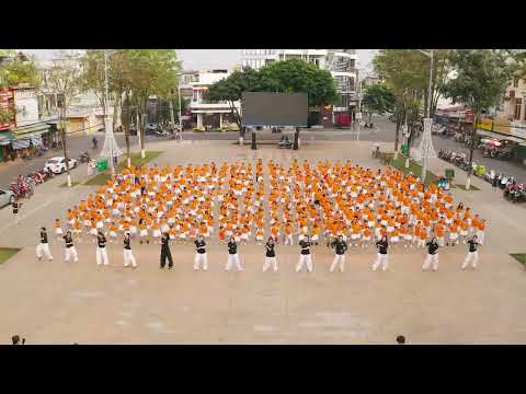 Em Chào Tết - BÍCH PHƯƠNG x CO.OPMART | Đồng diễn hệ thống Diamond Studio - 2025 | Dance Kids