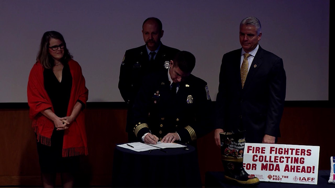 Power of Giving 2015 | Donation Ceremony: Objects Connected to Everyday Giving