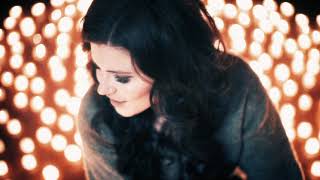 Suvi Teräsniska Sylvian joululaulu (Audiovideo)