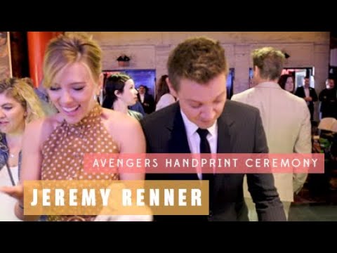 Jeremy Renner Hands