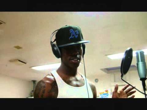 Lil Dame and Travie Mack - Say my name