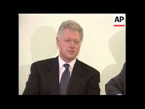 BULGARIA: CLINTON PRAISES DEMOCRACY COMMITMENT (3)
