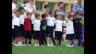 preview picture of video '04-06-2011 PICCOLI AMICI 2005 - ASD NERVIANO: TORNEO DI PERO - INNO NAZIONALE CANTATO DAI BAMBINI'