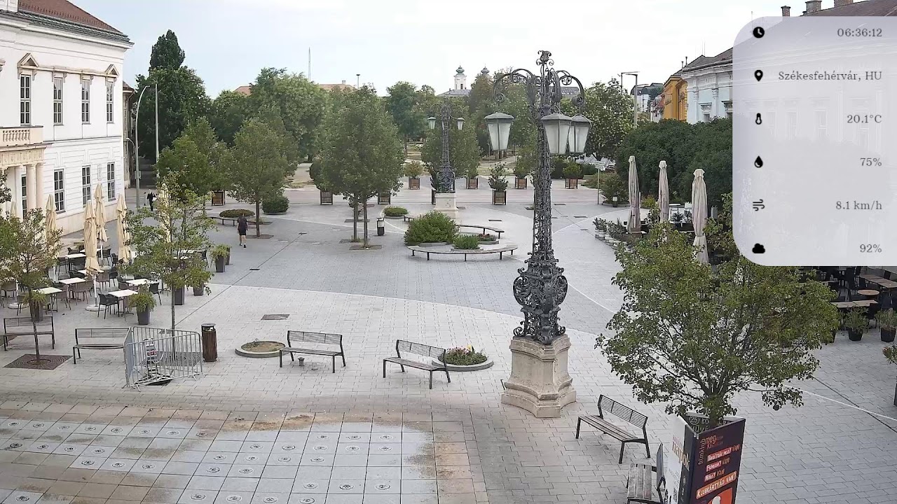 Live webcam view of Zichy Park Fountain Plaza, Székesfehérvár
