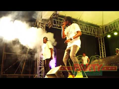 Muddy Cuffie & Squeeze Head @ Waggy-T Super Knockout Football Competition Oct 15th, 2016